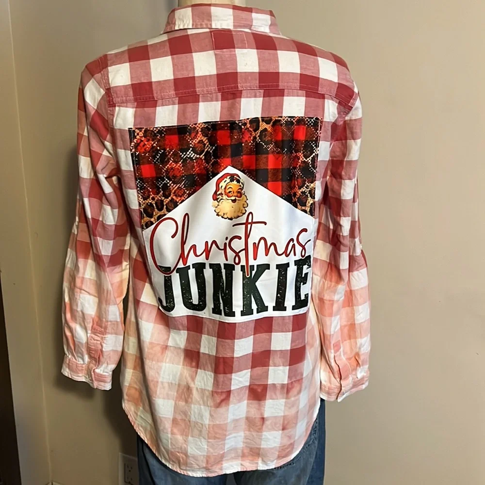 Upcycle flannel xmas bleach button shirt - Picture 5 of 7
